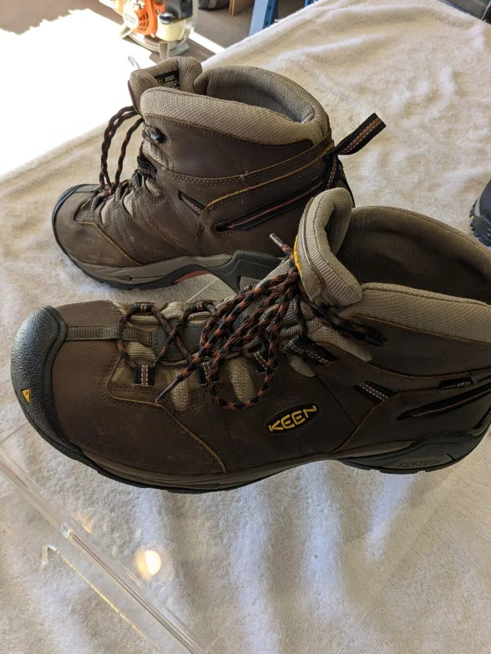Men's KEEN Boots Mid Height Targhee II Hiking
